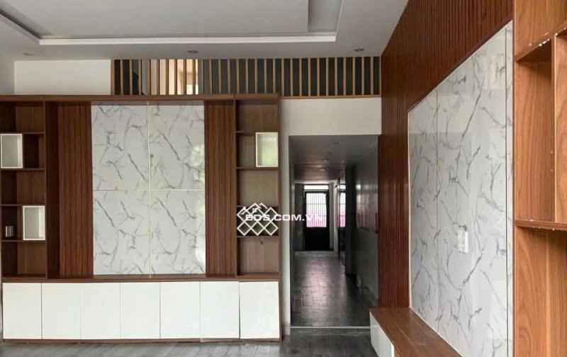 Bán nhà 2 tầng mặt tiền 7,5m đường Trịnh Khắc Lập